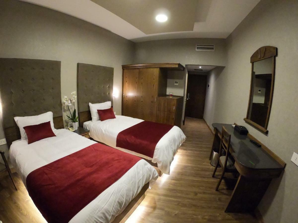 Eden Hotel Beirut Exteriör bild