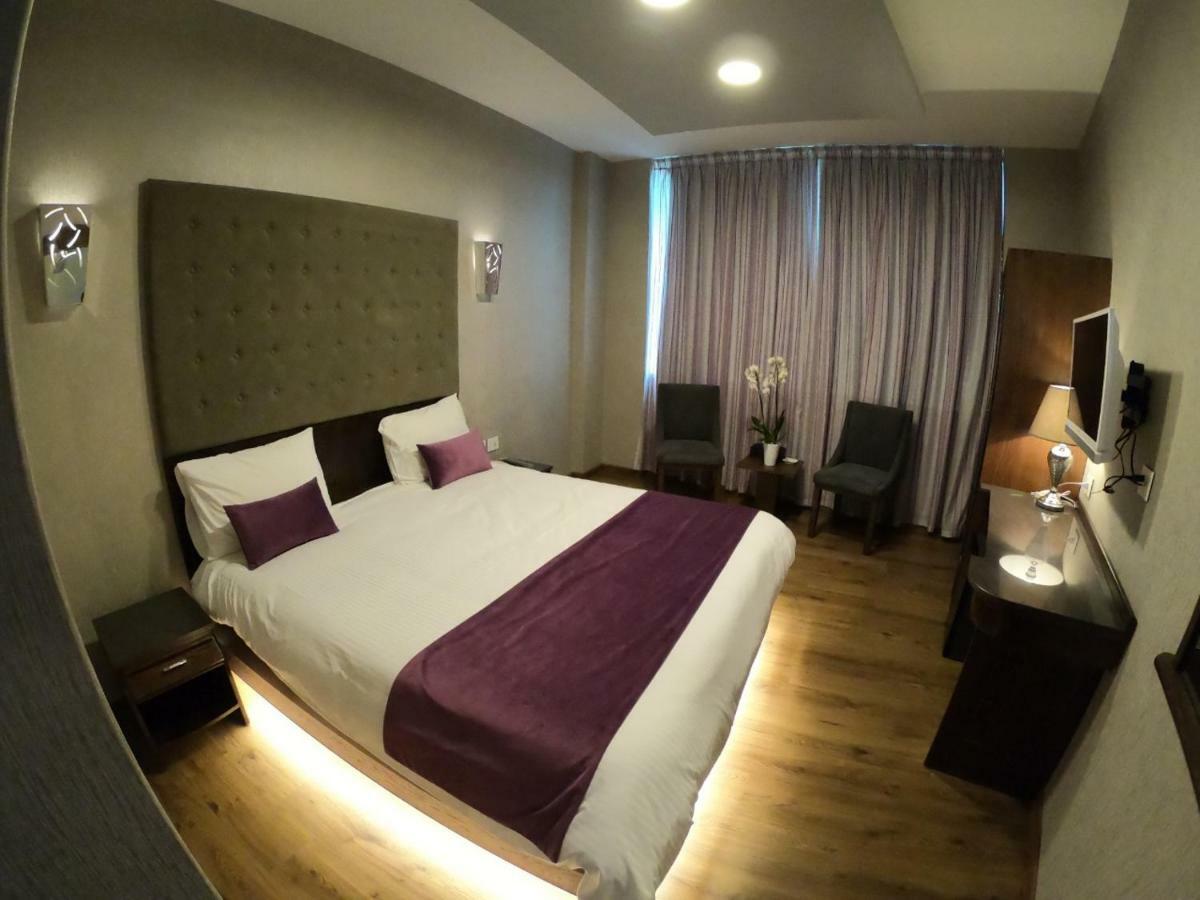 Eden Hotel Beirut Exteriör bild