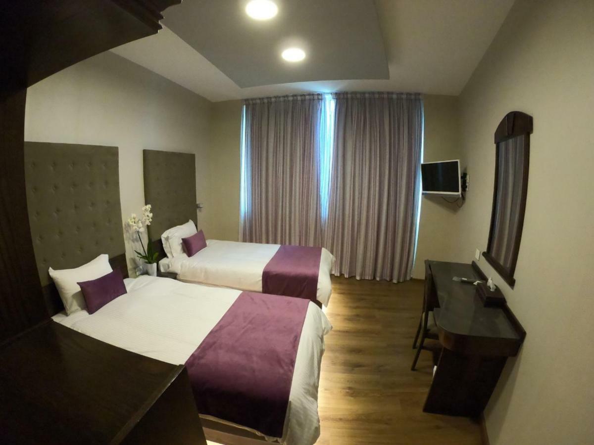 Eden Hotel Beirut Exteriör bild